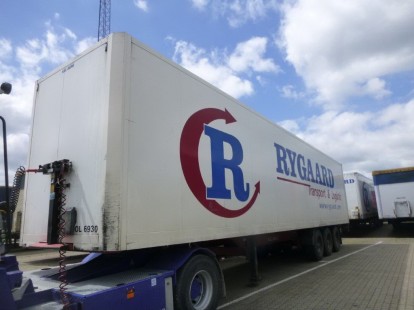 Полуприцеп фургон Kel-Berg E13612 Полуприцеп фургон Kel-Berg E13612